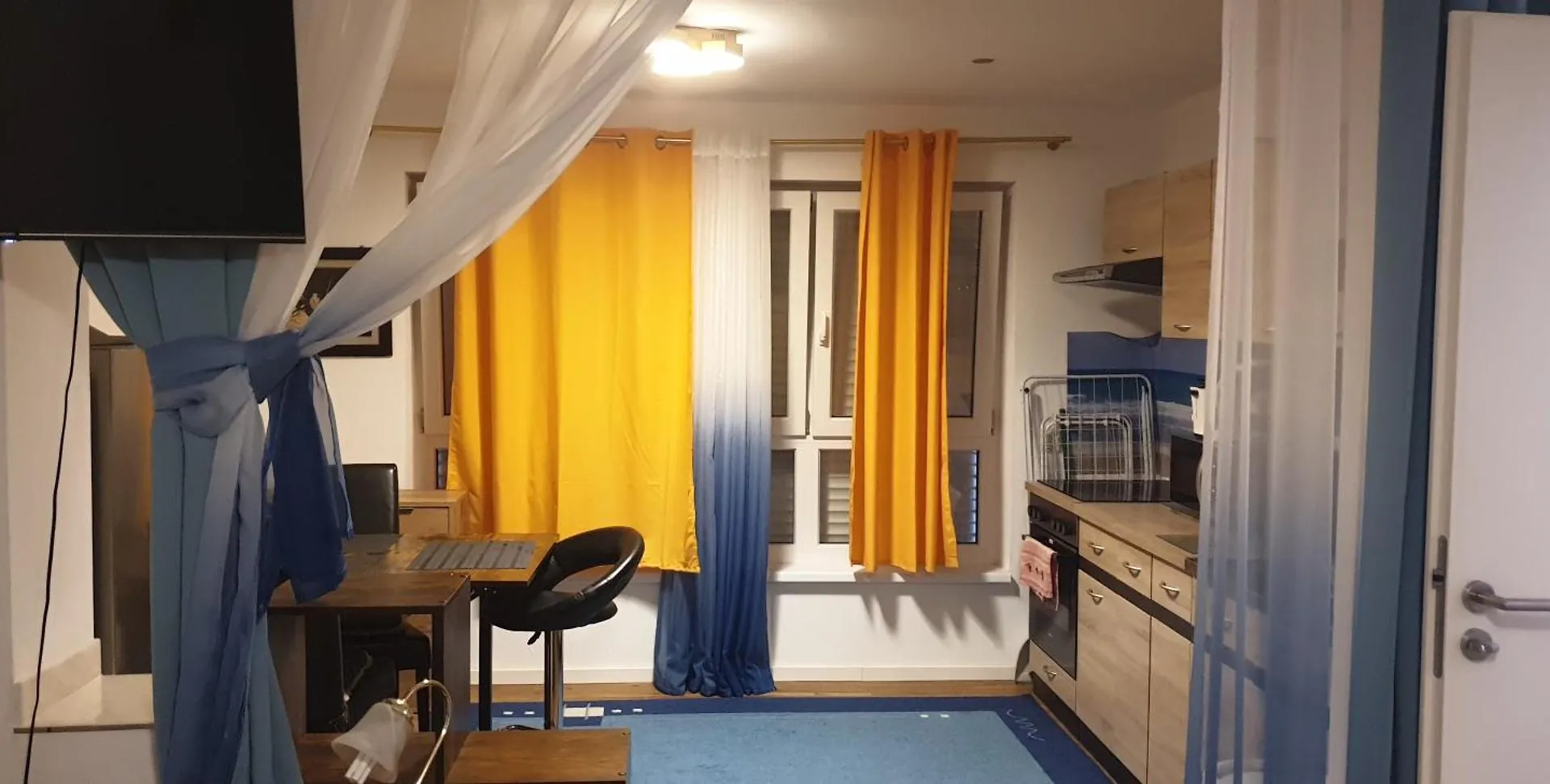 3 Seperate Apartments - 1,5 Room Apt - 2,5 Rooms Apt - 3,5 Rooms Apt Mit Sauna And Kamin München 0*,  Deutschland